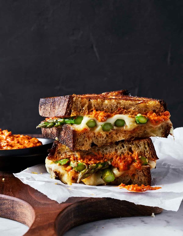 Asparagus and cheese sandwich