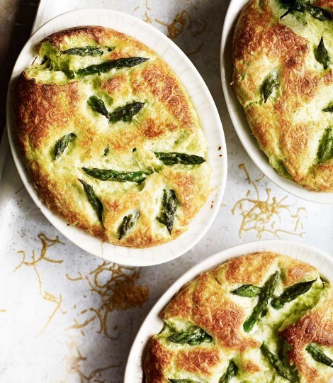 Asparagus and Gruyère soufflé 