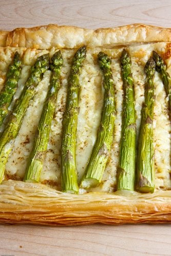 Asparagus and Gruyere tart