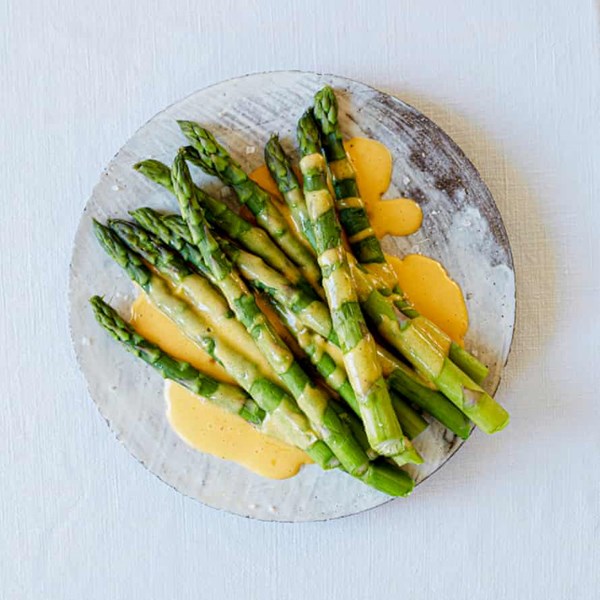 Asparagus and Hollandaise