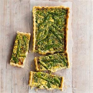 Asparagus and Hollandaise tart