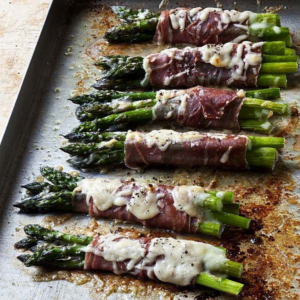 Asparagus and prosciutto bundles