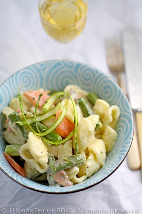 Asparagus and smoked salmon pasta