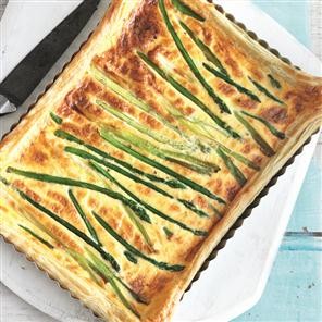 Asparagus and spring onion tart