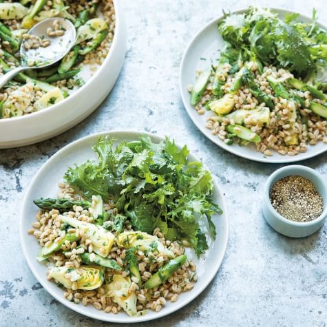 Asparagus, artichoke & herb farrotto