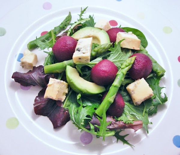 Asparagus, avocado, smooth blue cheese & beetroot salad