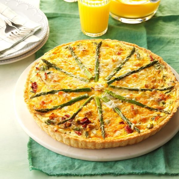 Asparagus, bacon & shallot tart