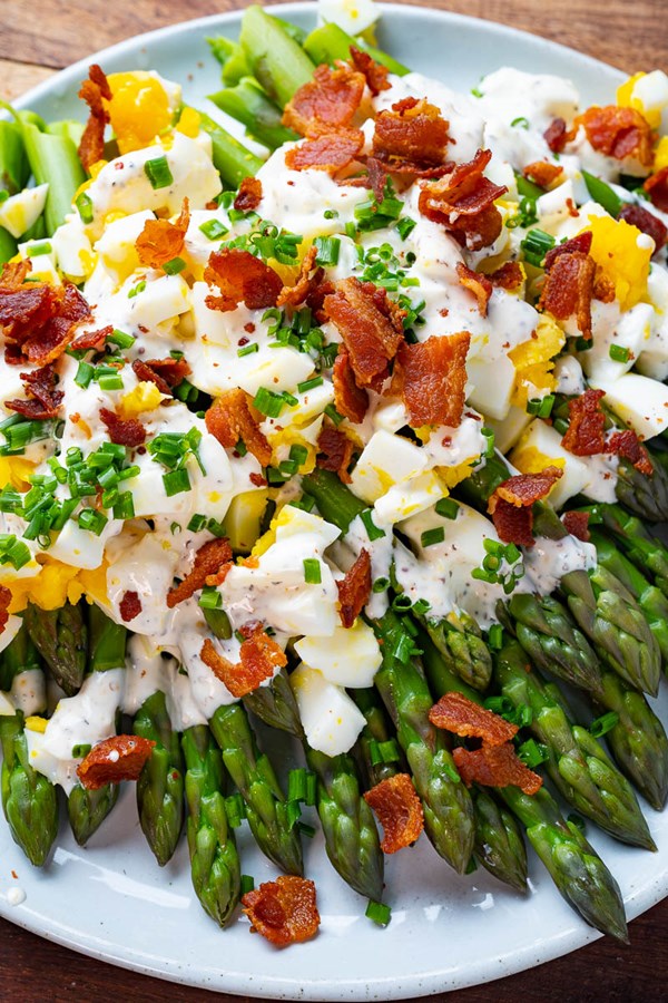 Asparagus bacon and egg salad