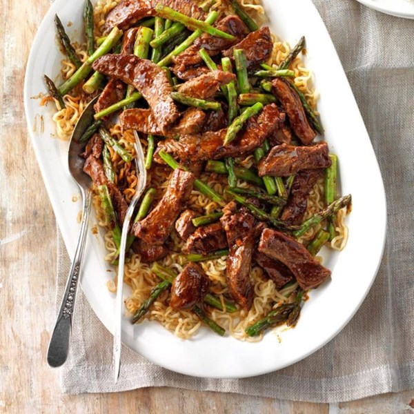 Asparagus beef lo mein
