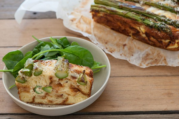 Asparagus bread 'torta'
