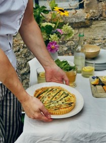 Asparagus, courgette and wild garlic quiche