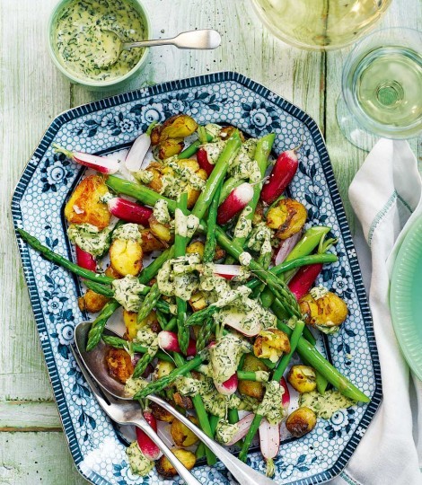 Asparagus, crispy potatoes and radishes with herb Hollandaise