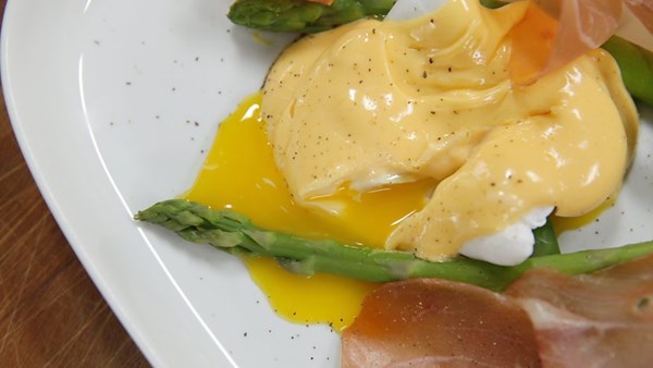 Asparagus, cured ham, poached duck egg and Hollandaise