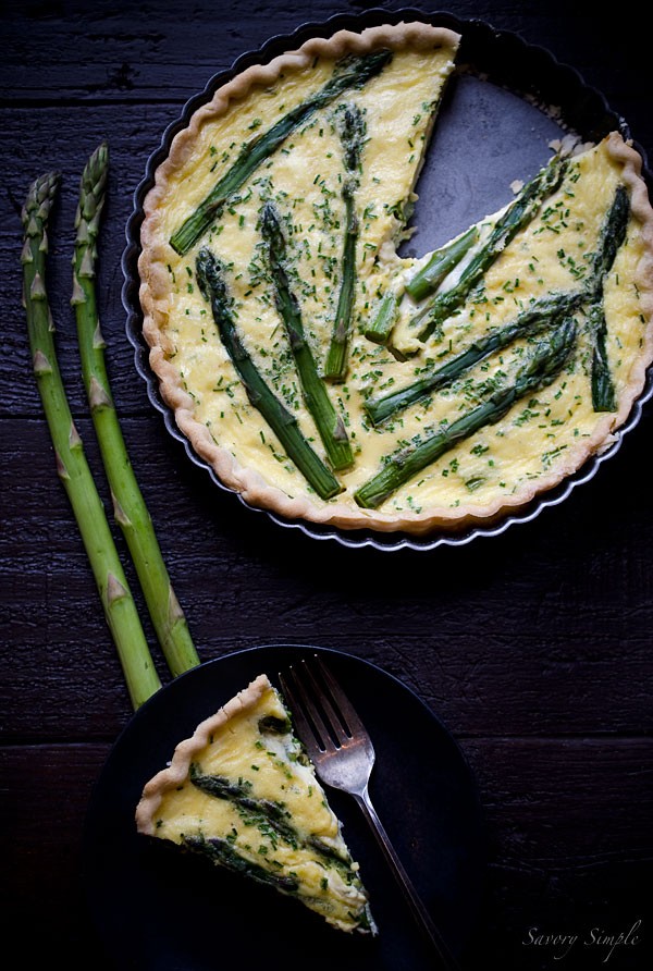 Asparagus, goat cheese and chive quiche