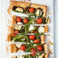Asparagus, goat's cheese and cherry tomato tart