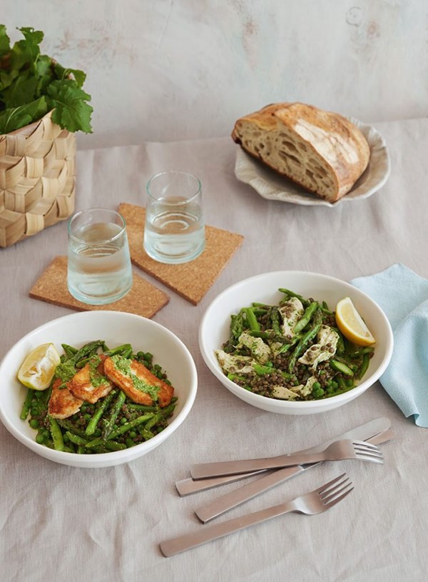 Asparagus lentil salad with hemp-seed parsley pesto & panfried haloumi