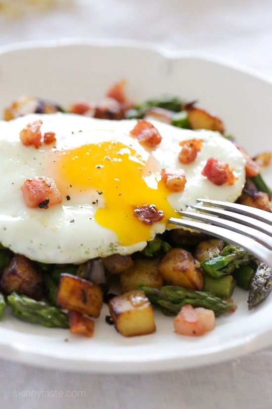 Asparagus-pancetta potato hash