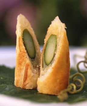 Asparagus Parmesan pastry rolls