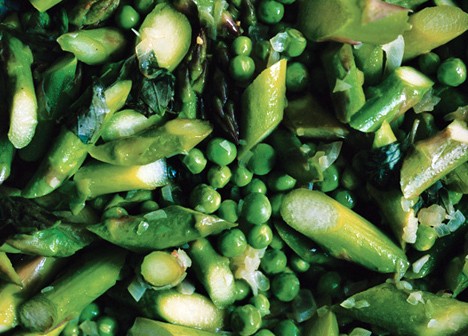 Asparagus, peas, and basil (Piselli con asparagi e basilico)