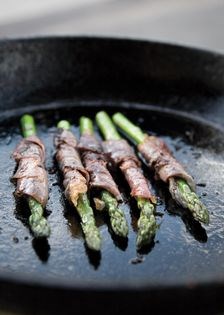 Asparagus prosciutto