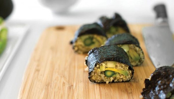 Asparagus quinoa sushi rolls