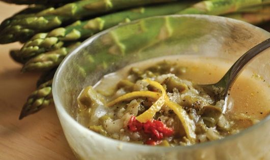 Asparagus rice soup (Shorabit halayone)
