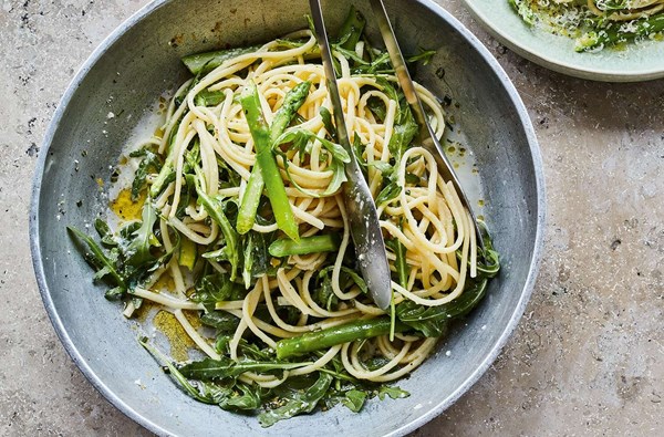 Asparagus, rocket & lemon linguine