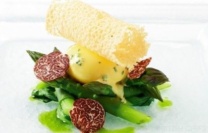 Asparagus spears with truffle, poached free-range duck egg and Hollandaise sauce