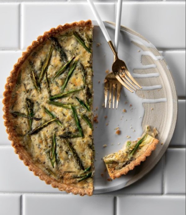 Asparagus tart with hazelnuts, orange and tarragon 