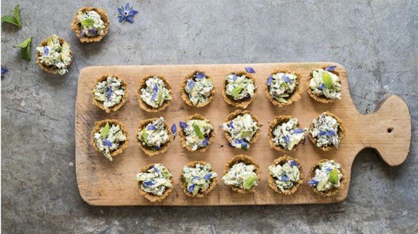 Asparagus tarts with oat and walnut crusts