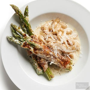 Asparagus-white bean gratin
