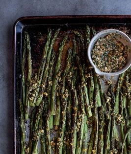 Asparagus with hazelnut gremolata