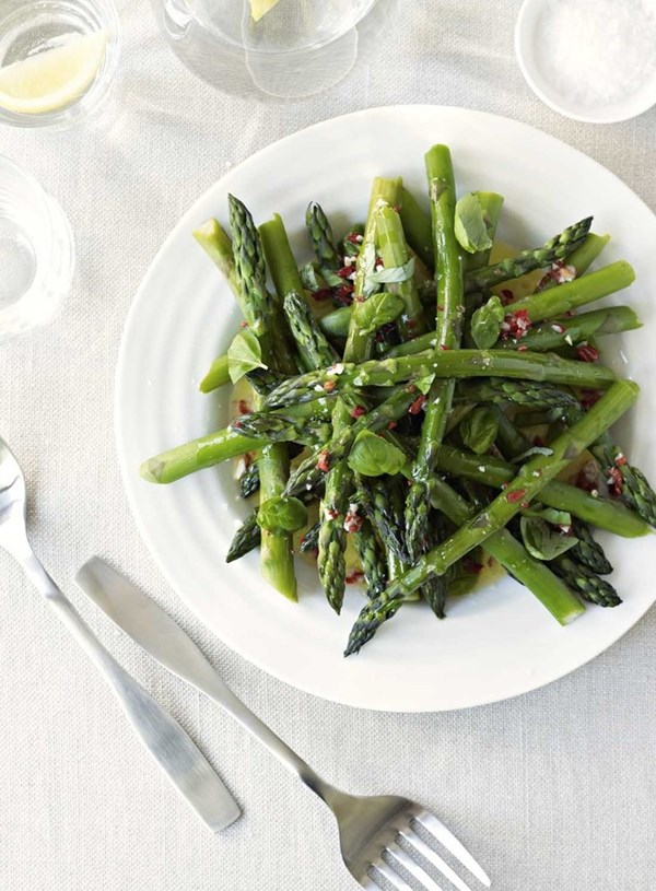 Asparagus with lemongrass, lime and chilli