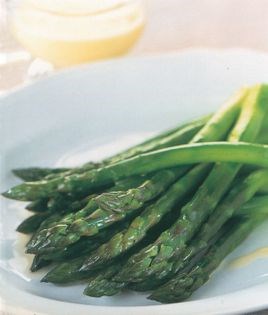 Asparagus with melted butter or Hollandaise sauce