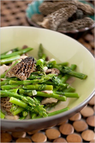Asparagus with morels and tarragon