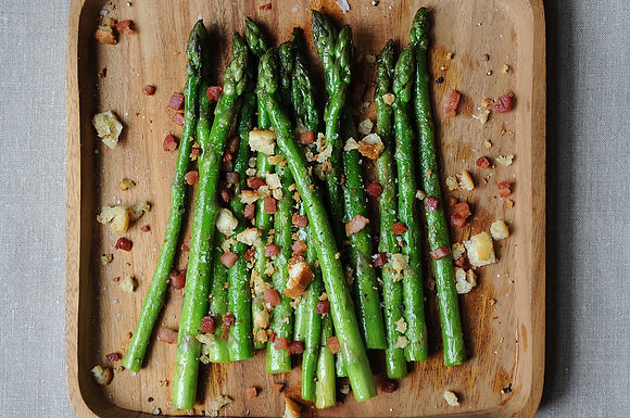 Asparagus with pancetta