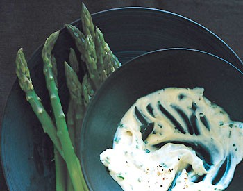 Asparagus with roasted-garlic aioli