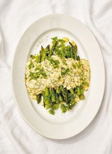 Asparagus with sauce gribiche