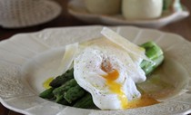 Asparagus with soft-boiled eggs and Parmigiano Reggiano