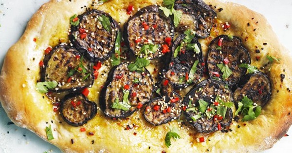 Aubergine and chilli pide