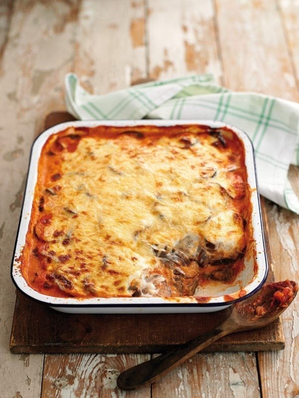 Aubergine and Parmesan bake (Parmigiana di melanzana)