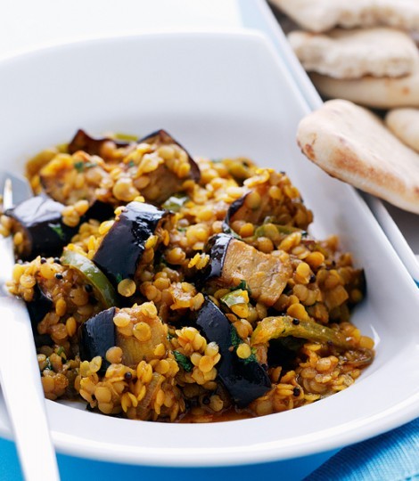 Aubergine and red lentil curry
