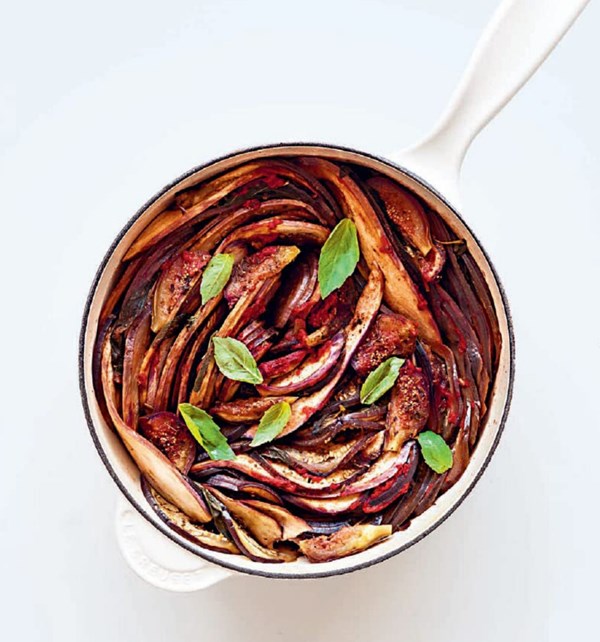 Aubergine casserole with figs