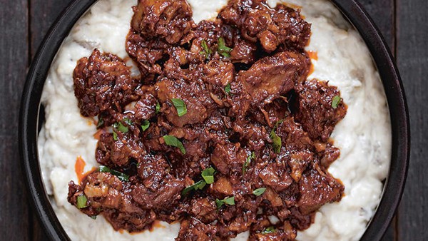 Aubergine purée topped with lamb stew (Hünkar beğendi)