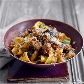 Aubergine ragù with meatballs and pappardelle