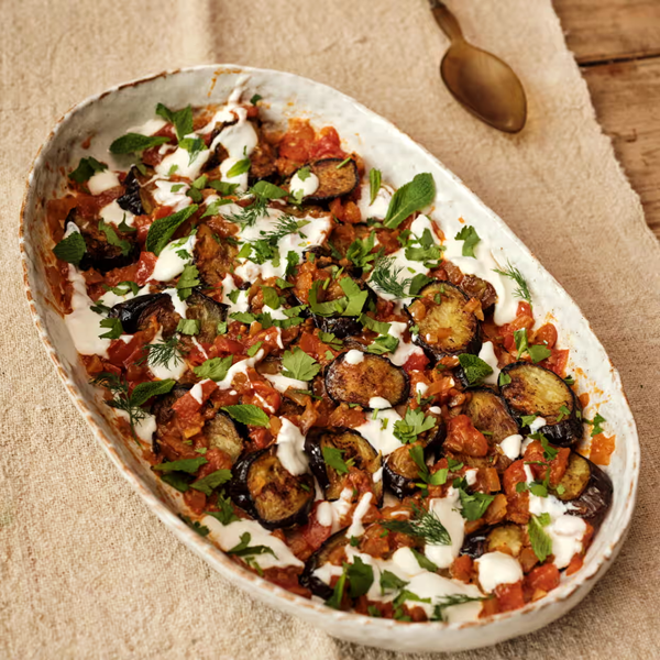 Aubergine slices in two sauces (Baigan borani)