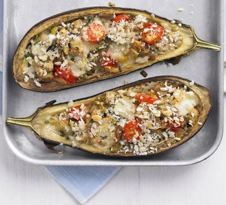 Aubergines stuffed with mozzarella