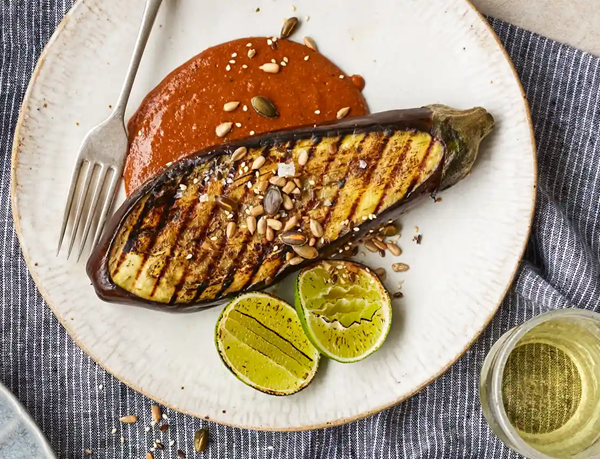 Aubergines with sourdough mole