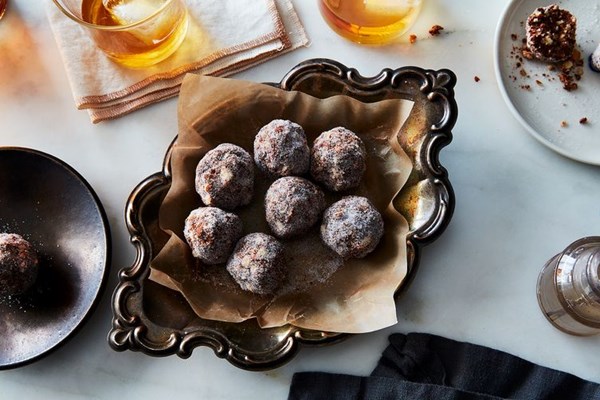 Aunt Jane's Kentucky bourbon balls