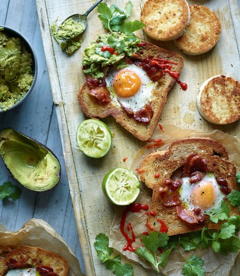 Aussie egg in a hole